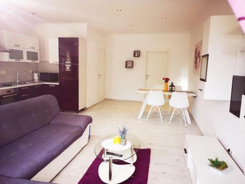 Apartmani "sandro" Gonar