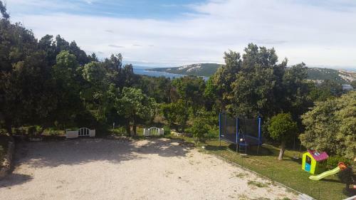 Apartmani "sandro" Gonar