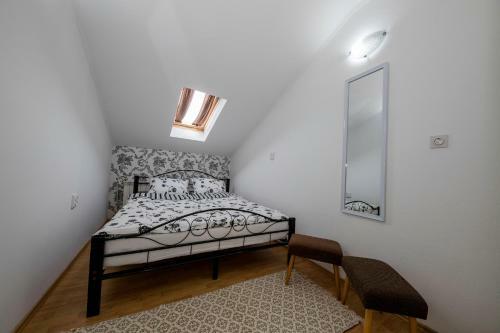 Apartmani Godini?