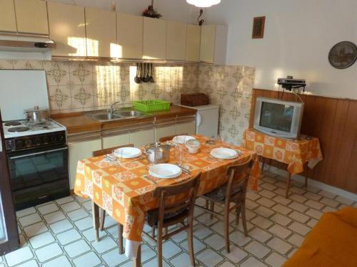 Apartments With A Parking Space Palit, Rab - 14996
