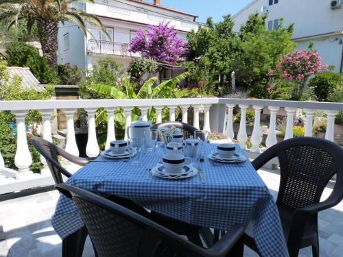 Apartments With A Parking Space Palit, Rab - 14996