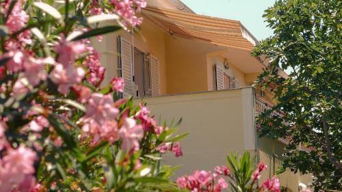 Adria Arba Apartments