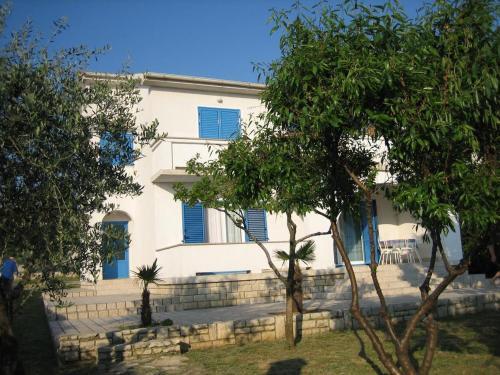 Apartments With A Parking Space Barbat, Rab - 16992