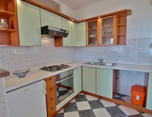 Apartments With A Parking Space Palit, Rab - 17881