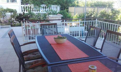 Apartment Rab 17684a