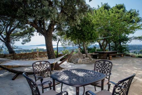 Hostal Holiday House Pantov?ak