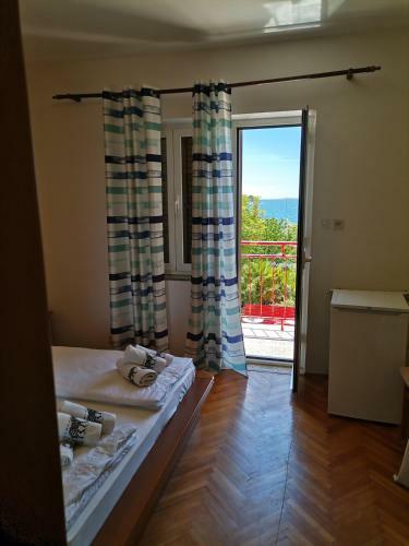 Hostal Pension Vesela Soba 4
