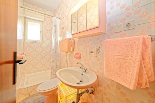 Apartments With A Parking Space Palit, Rab - 4970
