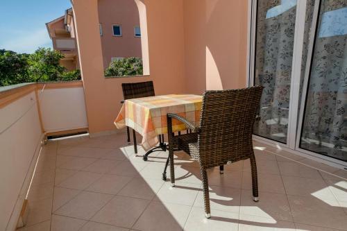 Apartments With A Parking Space Palit, Rab - 4970