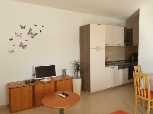 Apartmani I Sobe Jusi?