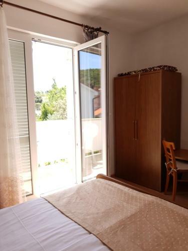 Apartmani I Sobe Jusi?