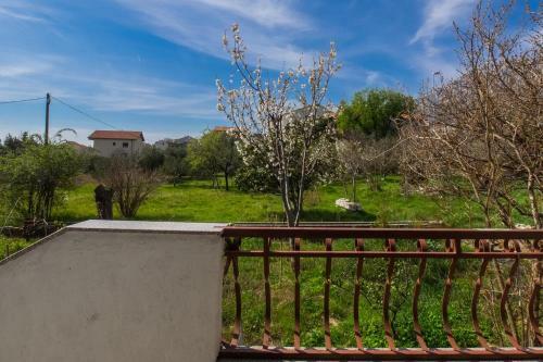 Apartments With A Parking Space Kastel Sucurac, Kastela - 12815