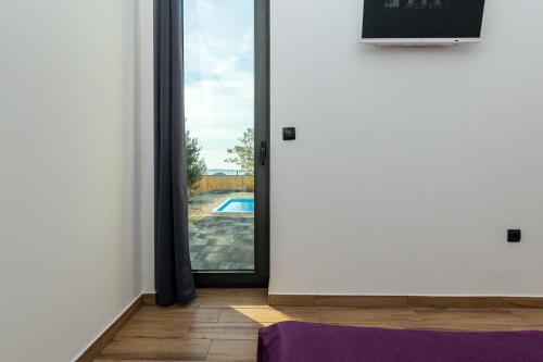 Villa Sempervivum 2 With Pool And Sea View