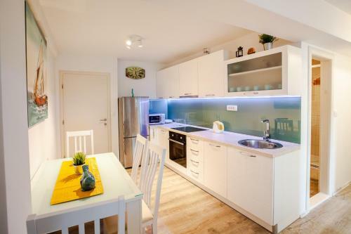 New Modern Apartments Dm