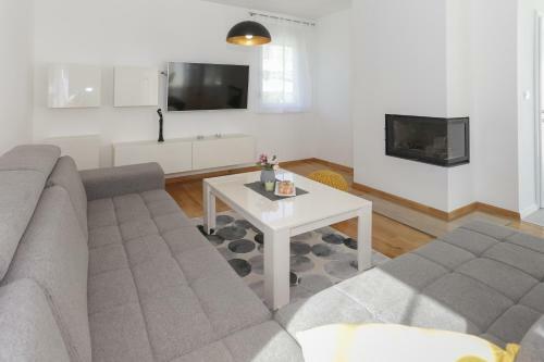 Villa Life - New And Luxury Holiday House
