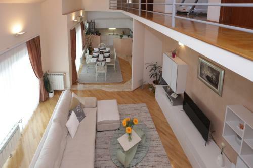 Apartment Penthouse Edita