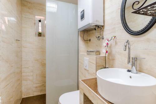 Apartamento Holiday House Dita - With The Pool And Sea View