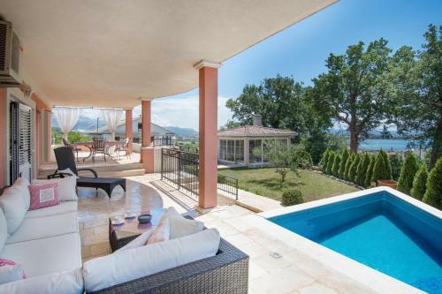 Apartamento Holiday House Dita - With The Pool And Sea View