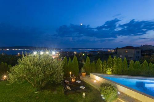 Apartamento Holiday House Dita - With The Pool And Sea View