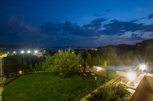 Apartamento Holiday House Dita - With The Pool And Sea View