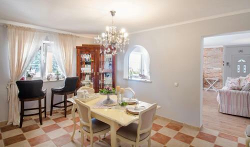 Apartamento Holiday House Dita - With The Pool And Sea View