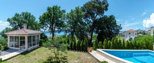 Apartamento Holiday House Dita - With The Pool And Sea View