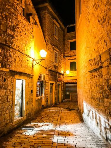 Short Street Apartments