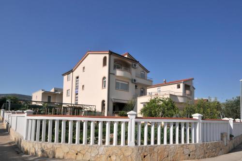 Apartamentos Villa Dra?ko