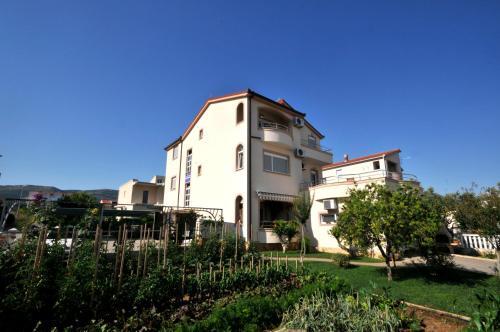 Apartamentos Villa Dra?ko