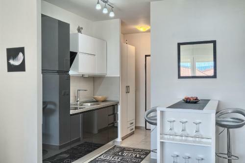 Modern Apartments With Sea View 150 Meters To Beach