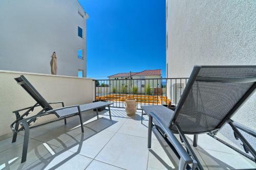 Modern Apartments With Sea View 150 Meters To Beach