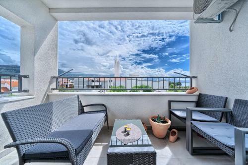 Modern Apartments With Sea View 150 Meters To Beach