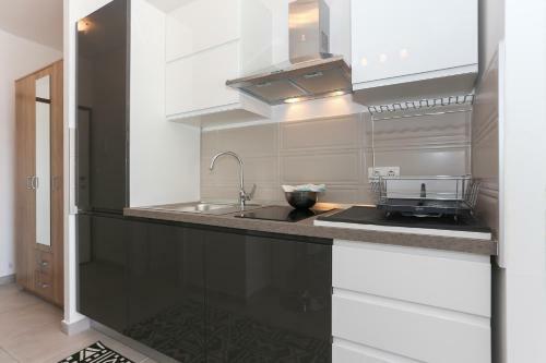 Modern Apartments With Sea View 150 Meters To Beach