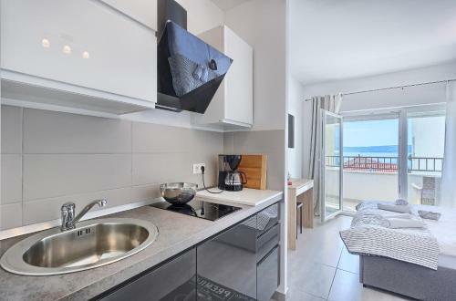 Modern Apartments With Sea View 150 Meters To Beach