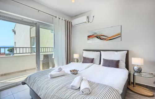Modern Apartments With Sea View 150 Meters To Beach