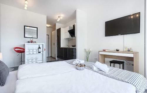 Modern Apartments With Sea View 150 Meters To Beach