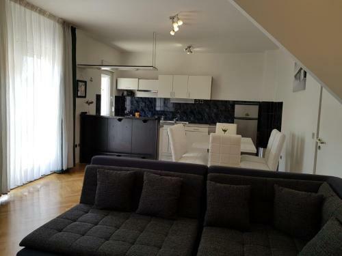 Apartment Mate