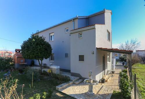 Apartment Lidija