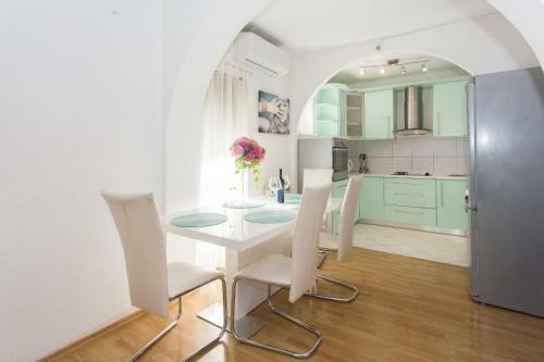 Apartmani Luis
