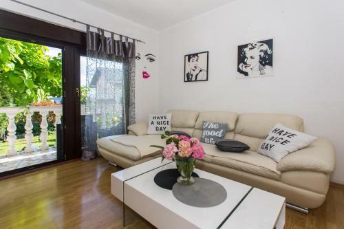 Apartmani Luis