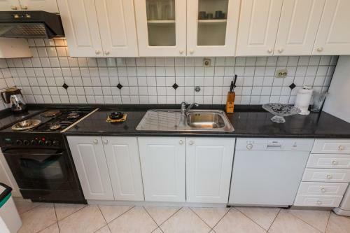 Family Friendly Apartment Kastelo