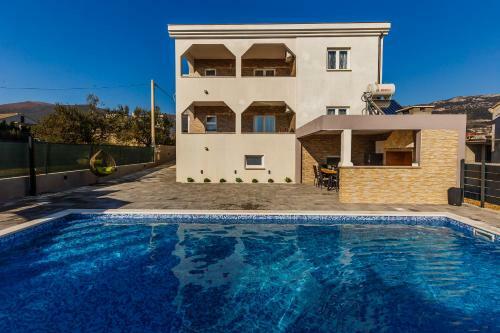 Villa Lamarin
