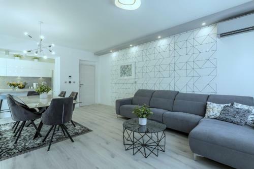 Villa Ema Kastela With Private Heated Pool