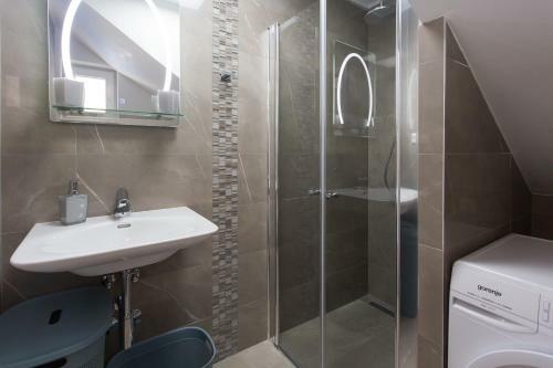 Villa Rocco Split - Luxury - Heated Salt Water Pool - Massage Jets