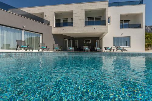 Luxurious Villa Meri