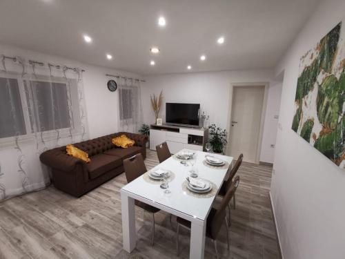 Apartmani Pina 1