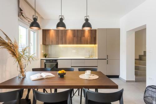 Villa Auni Grey - Heated Pool - Rooftop - Seaview - Beach