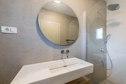 Villa Auni Grey - Heated Pool - Rooftop - Seaview - Beach