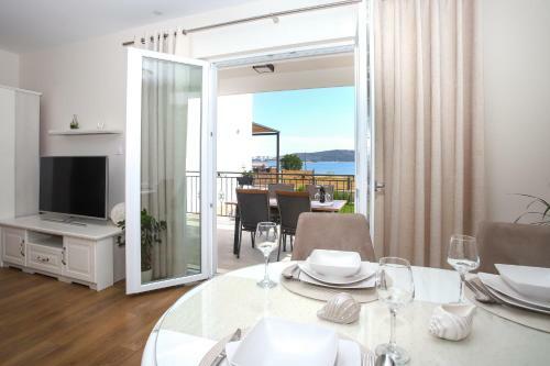 Apartments 3d By The Sea