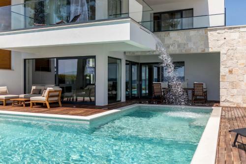 Villa Sea Star - Seafront Beach With 80m2 Pool